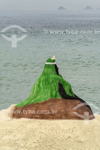 Escultura de areia em homenagem à Iemanjá feita pelo artista Rogean Rodrigues no dia da festa de Iemanjá - Praia do Arpoador - Rio de Janeiro - Rio de Janeiro (RJ) - Brasil