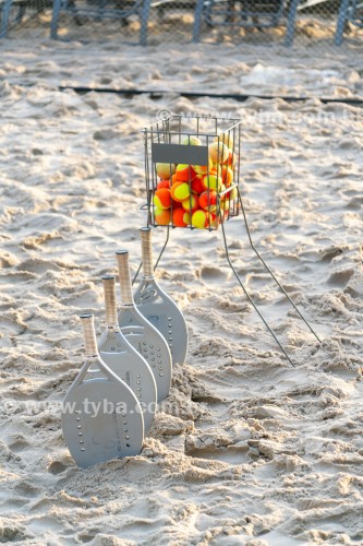 Raquetes para prática de Beach Tenis - Praia de Copacabana - Rio de Janeiro - Rio de Janeiro (RJ) - Brasil