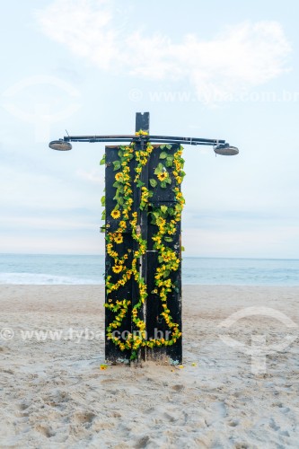 Chuveiro na praia de Copacabana - Rio de Janeiro - Rio de Janeiro (RJ) - Brasil