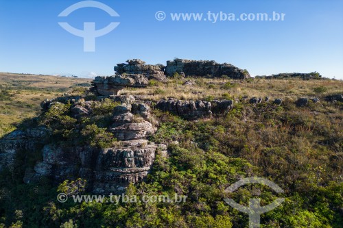 Foto feita com drone de formações de arenito no  Guartelá - Área de proteção Ambiental da Escarpa Devoniana - Tibagi - Paraná (PR) - Brasil