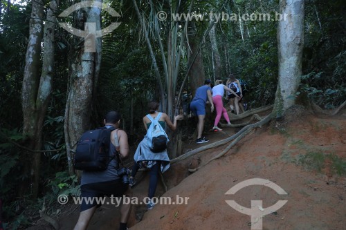 Turistas na trilha para o Morro Dois Irmãos - Rio de Janeiro - Rio de Janeiro (RJ) - Brasil