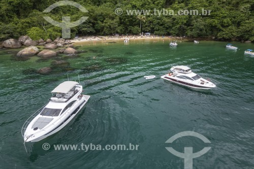 Foto feita com drone de barcos na Praia da Feiticeira  - Angra dos Reis - Rio de Janeiro (RJ) - Brasil