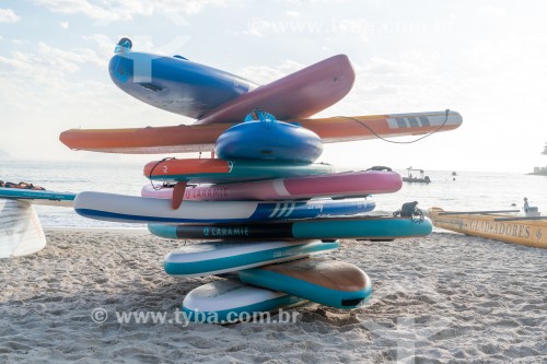 Pranchas de stand up paddle no Posto 6 da Praia de Copacabana - Rio de Janeiro - Rio de Janeiro (RJ) - Brasil