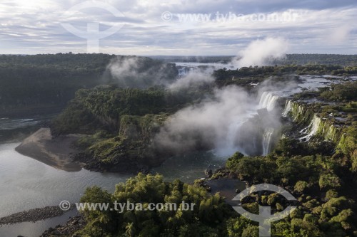 Foto feita com drone das Cataratas do Iguaçu no Parque Nacional do Iguaçu  - Puerto Iguazú - Província de Misiones - Argentina