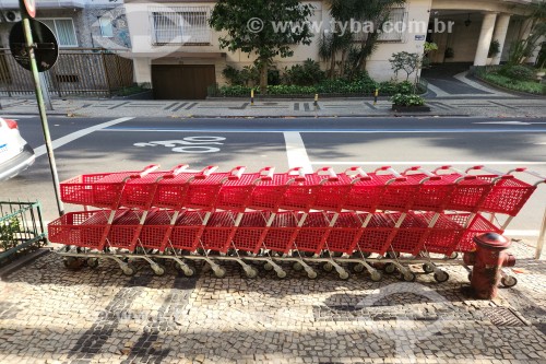 Carrinhos para transporte de compras de supermercado - Rio de Janeiro - Rio de Janeiro (RJ) - Brasil