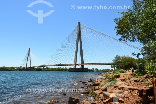 Ponte Presidente Tancredo de Almeida Neves, também conhecida como Ponte Estaiada do Porto Alencastro - A ponte sobre o Rio Paranaíba liga os estados do Mato Grosso do Sul e Minas Gerais - Carneirinho - Minas Gerais (MG) - Brasil
