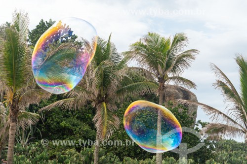 Bolhas de sabão em dia de lazer no Arpoador - Rio de Janeiro - Rio de Janeiro (RJ) - Brasil