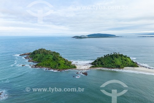 Foto feita com drone da Ilha das Palmas com a Ilha do Mel ao fundo - Paranaguá - Paraná (PR) - Brasil