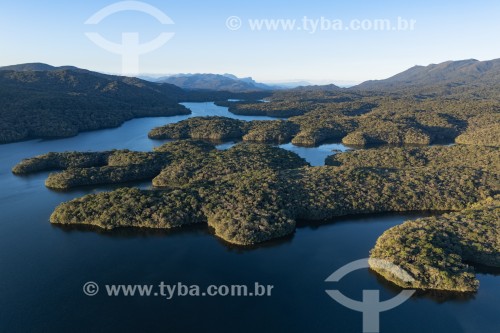 Foto feita com drone da Barragem Piraquara II - Abastece parte da região metropolitana de Curitiba  - Piraquara - Paraná (PR) - Brasil