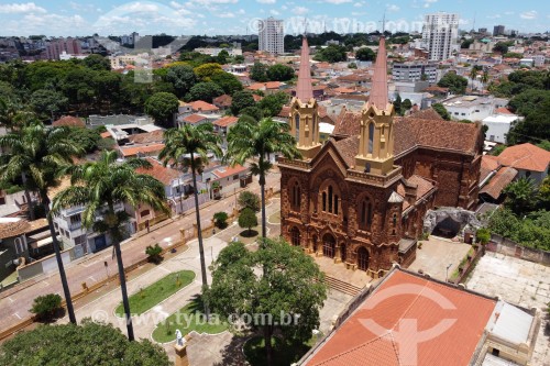 Foto feita com drone da Igreja São Domingos (1904) construída em tapiocanga por padres dominicanos - Uberaba - Minas Gerais (MG) - Brasil