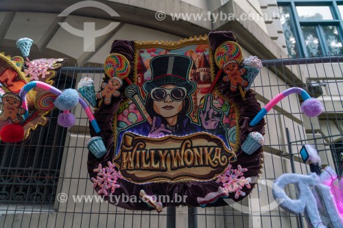 Alegorias presas em gradil durante o carnaval - Rio de Janeiro - Rio de Janeiro (RJ) - Brasil