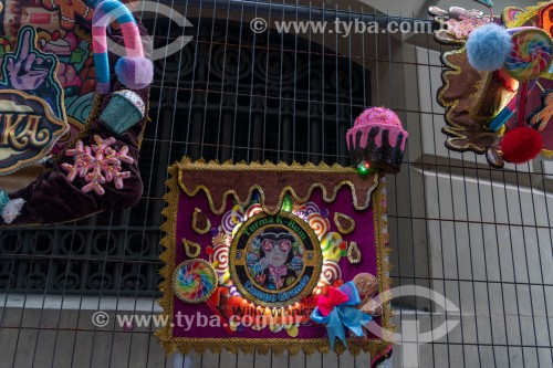 Alegorias presas em gradil durante o carnaval - Rio de Janeiro - Rio de Janeiro (RJ) - Brasil