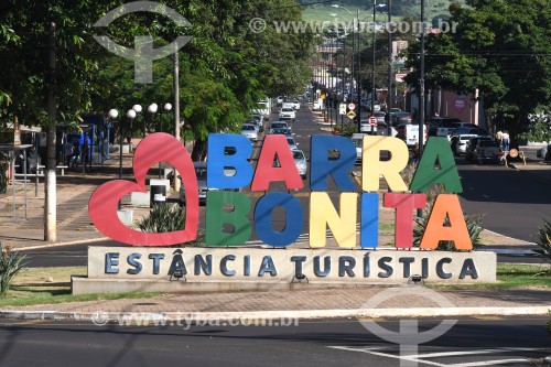 Letreiro escrito Eu Amo Barra Bonita - Barra Bonita - São Paulo (SP) - Brasil