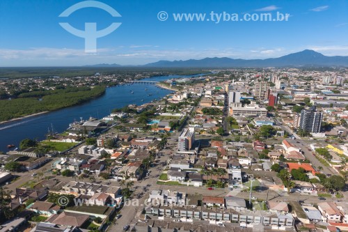 Foto feita com drone da cidade de Paranaguá - Paranaguá - Paraná (PR) - Brasil