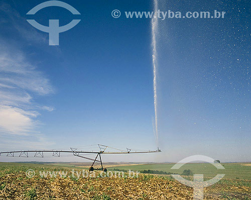  Irrigation system on field 