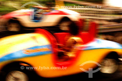  Car at amusement park - Penha Neighbourhood - Rio de Janeiro city - Rio de Janeiro state - Brazil - 2002 