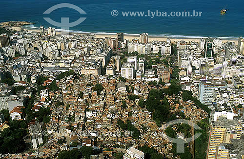  Pavão-pavãozinho slum with Ipanema neghbourhood in the background - Rio de Janeiro city - Rio de Janeiro state - Brazil 