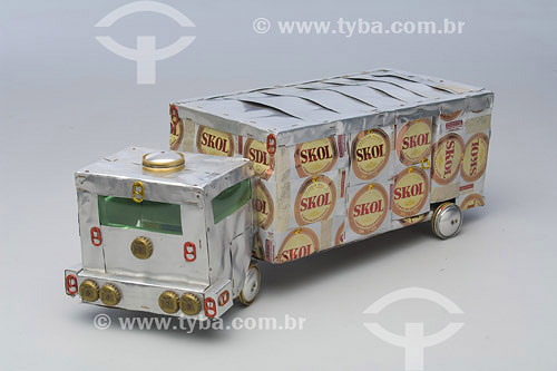  Truck miniature made out of cans and bottle covers 