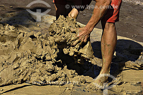  Process of making ceramic pot - Vitoria city - Espirito Santo - Brazil  