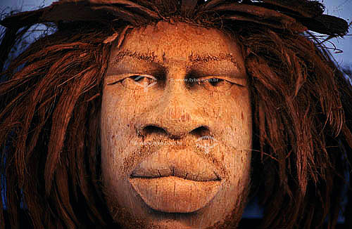  Craftwork - Man`s face made of coconut fiber  - Brazil