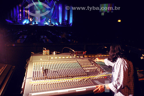  Show - sound table 