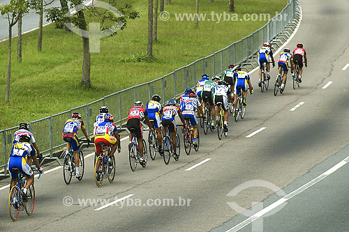  Group of cyclists at Aterro do Flamendo - Rio de Janeiro city - Rio de Janeiro state - Brazil 