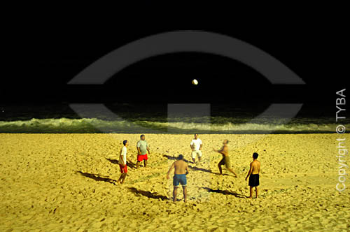  Men playing volleyball at Ipanema Beach - Rio de Janeiro city - Rio de Janeiro state - Brazil 