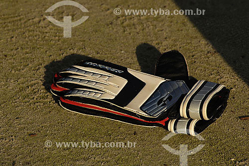  Gloves of soccer keeper 