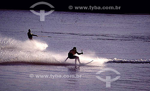  Water ski 