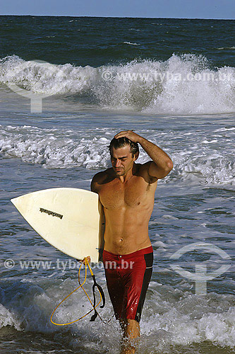  Surfer 