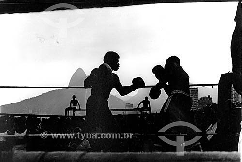  Boxe fighting in Arpoador -  Ipanema´s beach - Rio de Janeiro - RJ - Brazil 