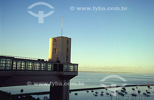  Lacerda Elevator and boats on Baía de Todos os Santos (All Saints Bay) in the background - Salvador city* - Bahia state - Brazil  *The city is a UNESCO World Heritage Site since 06-12-1985. 