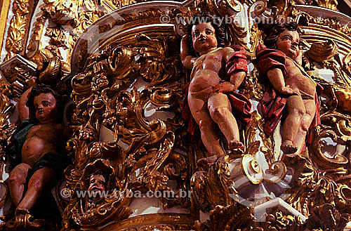  Architectural detail - Baroque angels carved in wood inside 