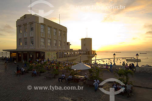  Lacerda lift with Todos os Santos Bay on the background - Tome de Souza square - Salvador city - Bahia state - Brazil 