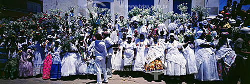  Baianas (typical women from Bahia) in the wash of the staircase of the Nosso Senhor do Bonfim Church* - Salvador city - Bahia state - Brazil  * The Church is a National Historic Site since 17-06-1938. 