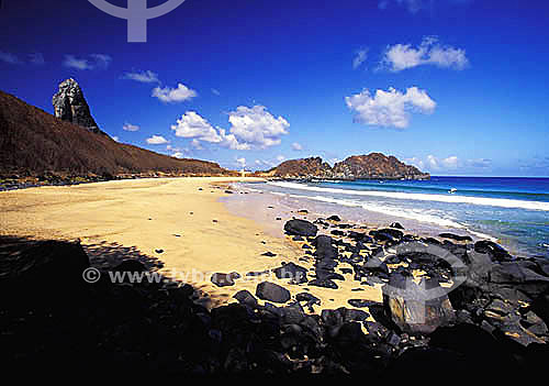  Praia do Cachorro (Dog Beach) and Morro do Pico (Peak Mountain) - Fernando de Noronha Island* - Pernambuco state - Brazil  * The archipelago Fernando de Noronha is a UNESCO World Heritage Site since 16-12-2001. 