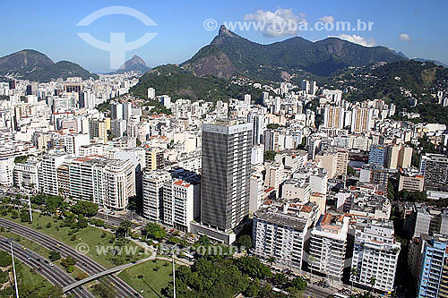  Aerial view of Flamengo neighborhood´s buildings with Corcovado Mountain in the background - Rio de Janeiro city - Rio de Janeiro state - Brasil - 07/14/2005 