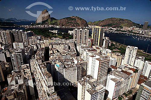  Aerial view of Sugar Loaf Mountain* with Botafogo neighborhood buildings in the foreground - Rio de Janeiro city - Rio de Janeiro state - Brazil  * Commonly called Sugar Loaf Mountain, the entire rock formation also includes Urca Mountain and Sugar  