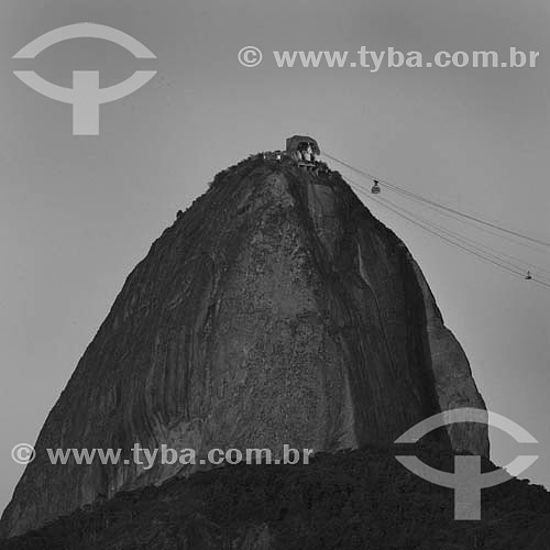  Sugar Loaf Mountain* with the cable car view from the  Botafogo neighborhood - Rio de Janeiro city - Rio de Janeiro state - Brazil   *Commonly called Sugar Loaf Mountain, the entire rock formation also includes Urca Mountain and Sugar Loaf itself (t 