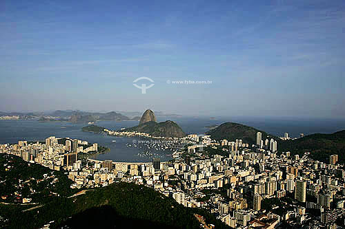  Botafogo Cove buildings in the foreground, Sugar Loaf Mountain with Urca neighborhood above it, Guanabara Bay and Niteroi city in the background  - Rio de Janeiro city - Rio de Janeiro state (RJ) - Brazil