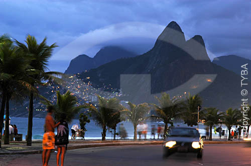  Ipanema Beach with the Two Brothers Mountain* in the background - Rio de Janeiro city - Rio de Janeiro state - Brazil *The Two Brothers Mountain is a National Historic Site since 08-08-1973. 