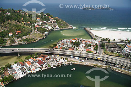  Aerial view of Joa viaduct crossing Marapendi channel, at Barra da Tijuca road - Rio de Janeiro city - Rio de Janeiro state - Brazil 