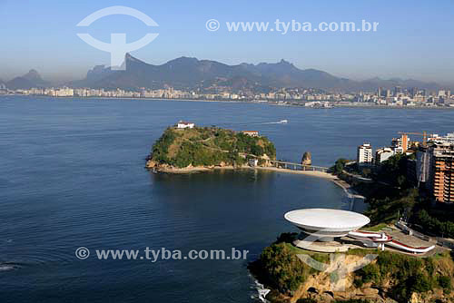  Aerial view of the Guanabara Bay with MAC (Museum of Contemporary Art of Niteroi city)* in the foreground  - Boa Viagem neighbourhood - Niteroi city - Rio de Janeiro state - Brazil - July of 2006  * Project by the architect Oscar Niemeyer, the MAC c 