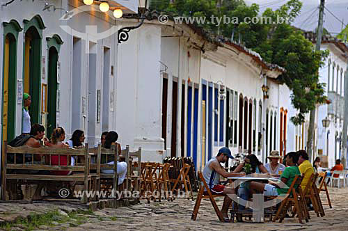  Tourists sitting outside in restaurant - Parati city - Rio de Janeiro state - Brazil 