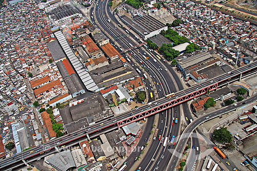  Aerial view of Avenida Brasil and Linha Vermelha (Red Line) - Rio de Janeiro city - Rio de Janeiro state - Brasil 