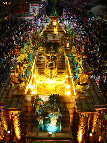  Allegorical float in the parade of the Mangueira Samba School during the Carnival of 2003 at Marques de Sapucai - Sambodromo - Rio de Janeiro city - Rio de Janeiro state - Brazil 