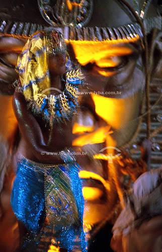  Performer in the parade of the Mangueira Samba School during Carnival 2003 at Marques de Sapucai - Sambodromo - Rio de Janeiro city - Rio de Janeiro state - Brazil 