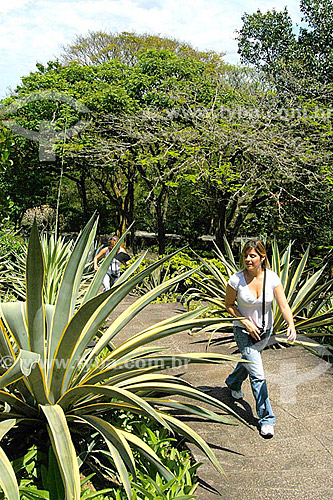  Visitor at Sítio Roberto Burle Marx* - Barra de Guaratiba neighbourhood - Rio de Janeiro city - Rio de Janeiro state - Brazil   *It is a National Historic Site since 08-04-2003. 