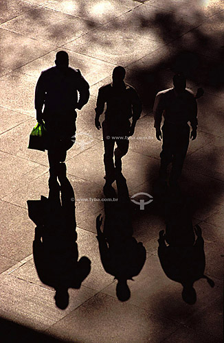  Silhouette of three men  - Rio de Janeiro city - Rio de Janeiro state - Brazil 
