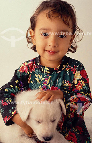  Kid with puppy dog 